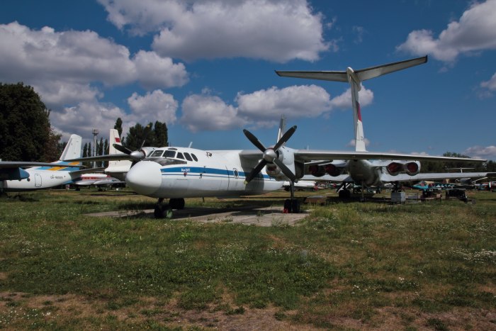 АН-24 пассажирский самолёт