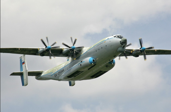 Транспортный самолет АН 22 Антей
