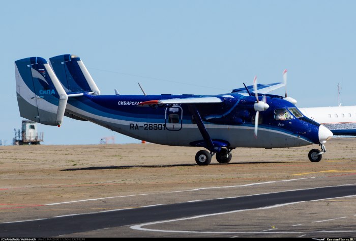 АН-28 пассажирский самолёт