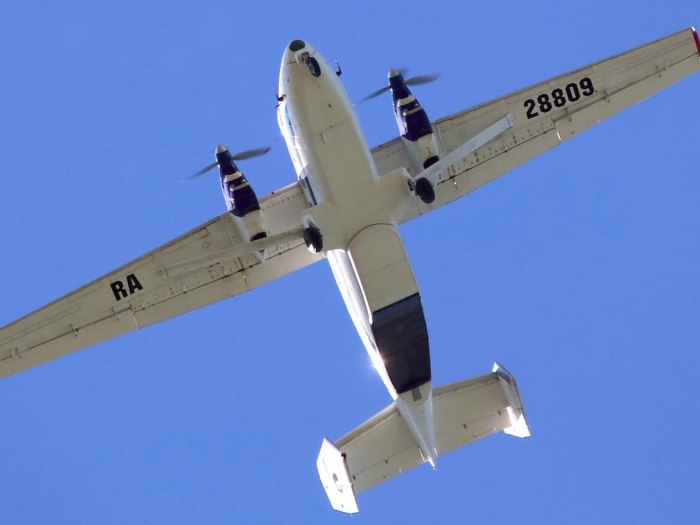 АН 28 самолет