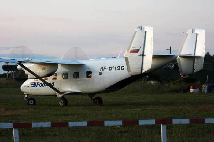 АН 28 самолет