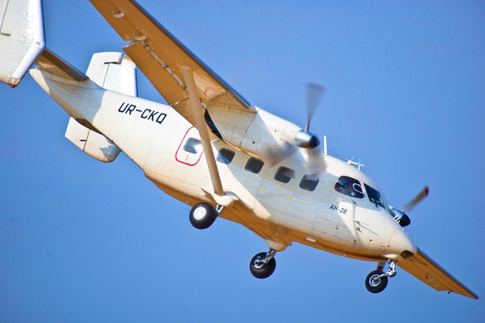 АН 28 самолет