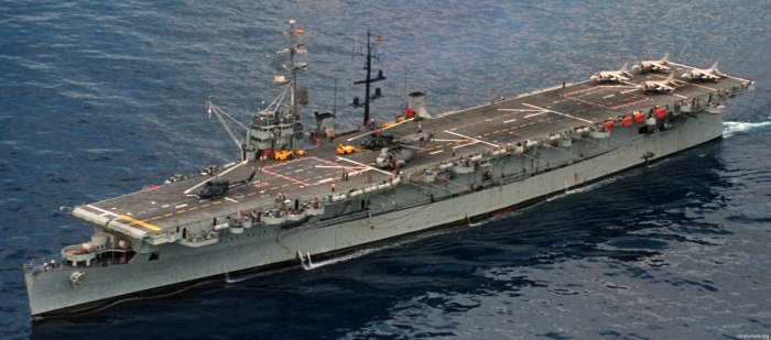 Авианосец USS Independence CVL-22