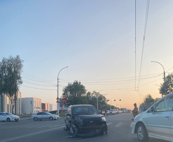Сегодняшняя авария на перекрестке