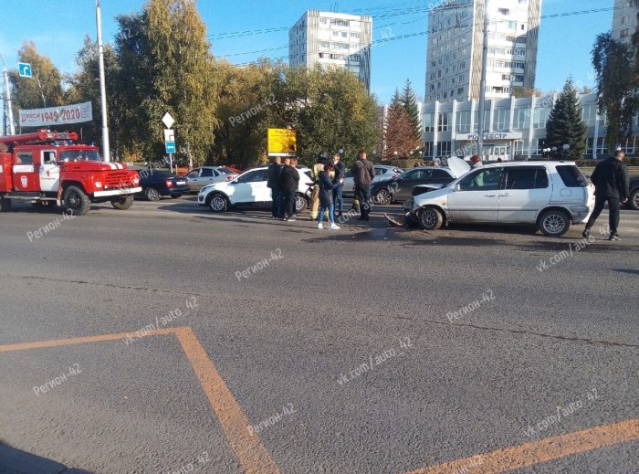 Авария в Кемерово у цирка