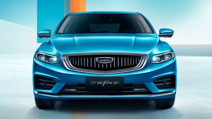 Geely седан 2021