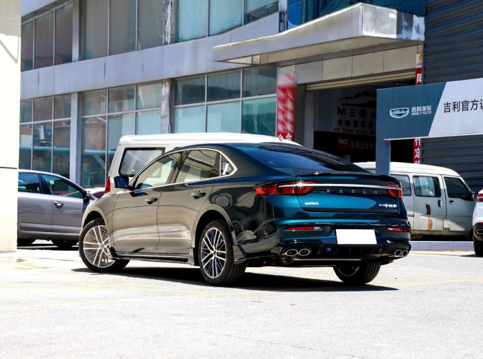Geely седан 2023 Preface