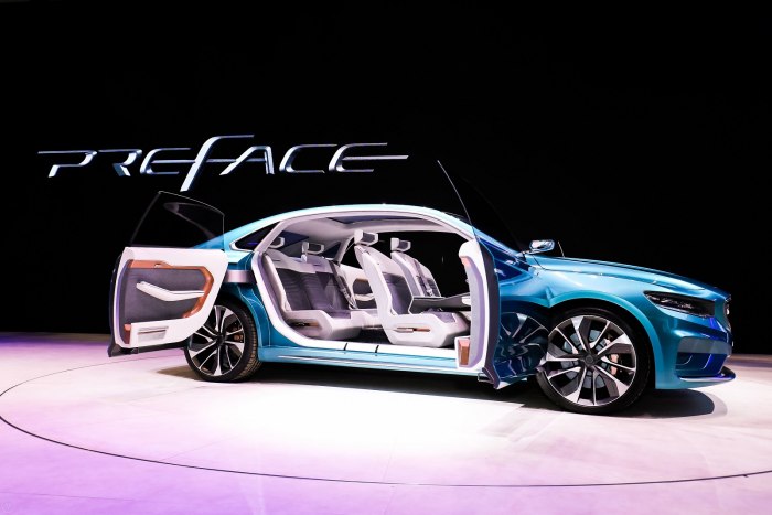 Geely седан 2021 Preface