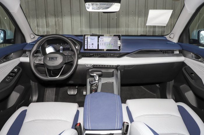Geely Preface 2021