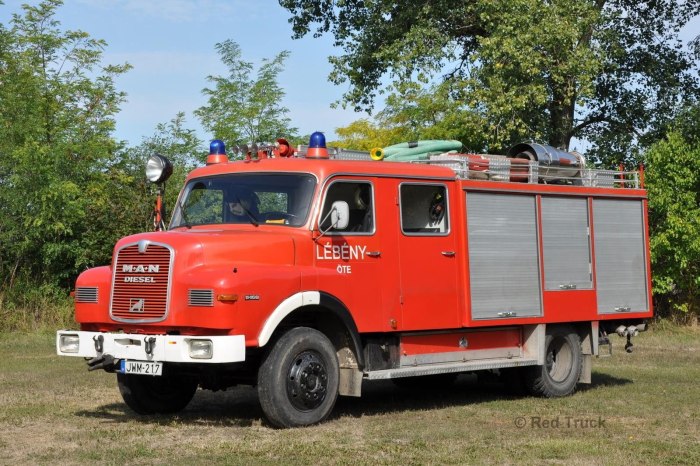 Пожарный автомобиль первой помощи