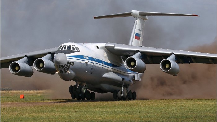 Военный транспортный самолет ил 76