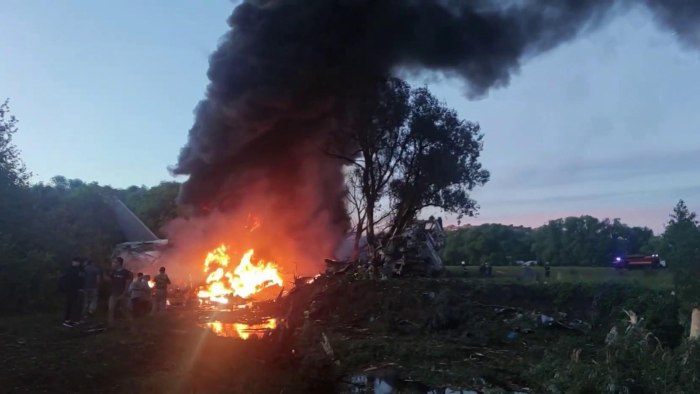 Крушение самолета в Рязани ил 76