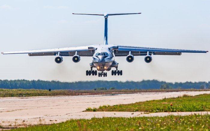 Самолет ил 76
