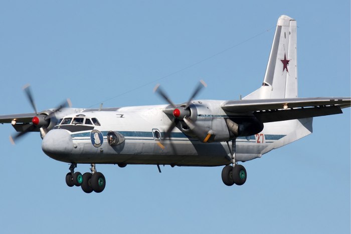 АН-26 пассажирский самолёт