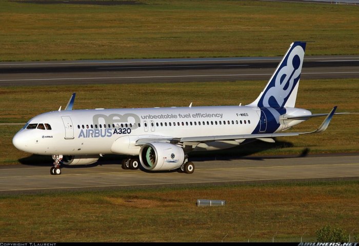 Самолет Эйрбас 320
