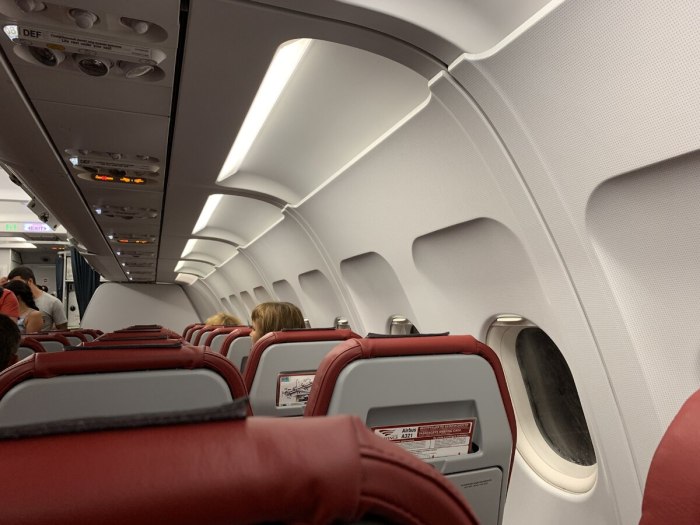 Red Wings 777-200 салон