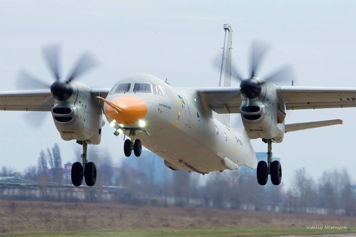 АН-132 транспортный самолёт