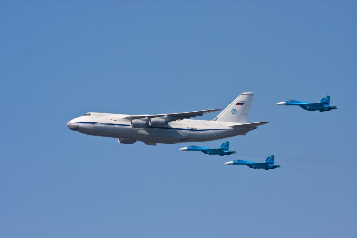 АН 124