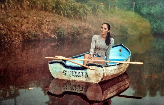 Девушка в лодке фотосессия