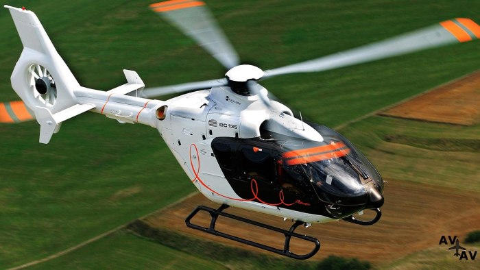 Ec135 вертолет