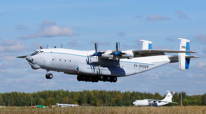 Самолёт АН-22 «Антей» СССР