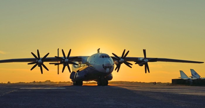 АН 22 Антонов Эйрлайнс