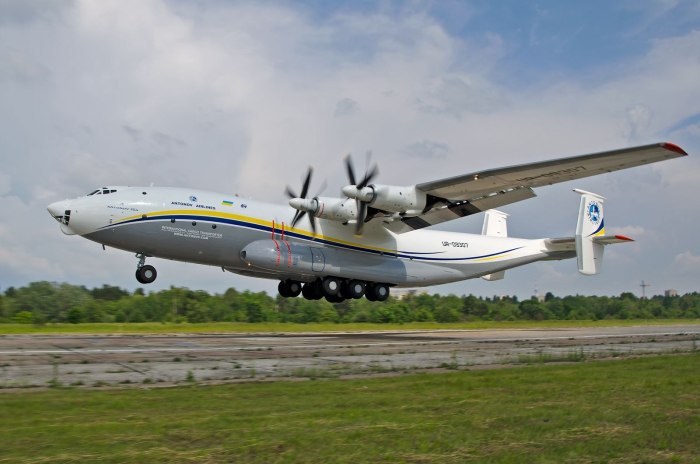 Транспортный самолет АН 22 Антей