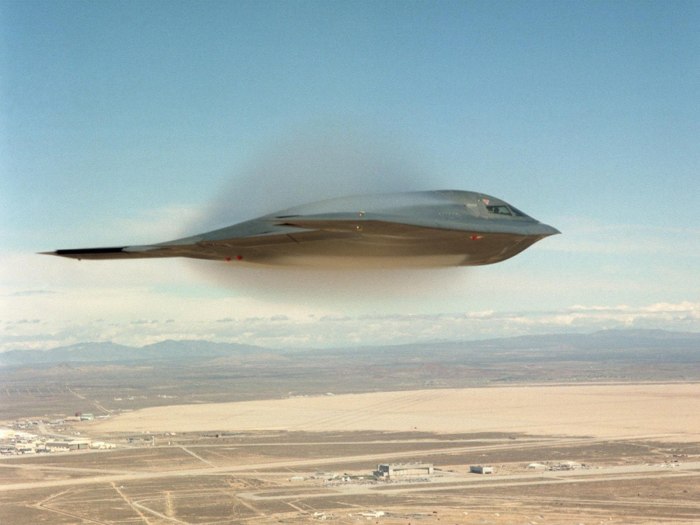 B-2 Spirit: стелс-бомбардировщик
