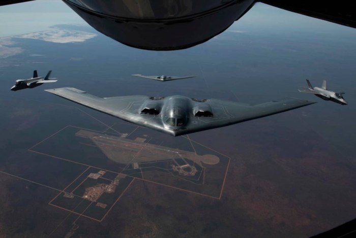 B-2 Spirit: стелс-бомбардировщик