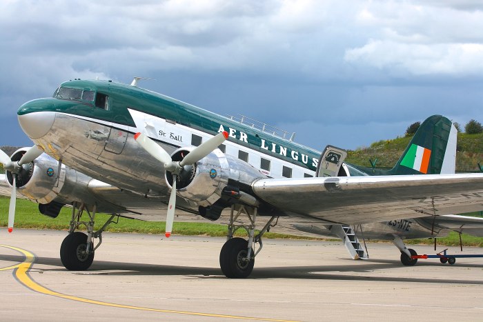 Douglas DC-3 Dakota