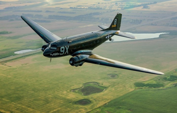 Самолёт Дуглас c 47 Дакота