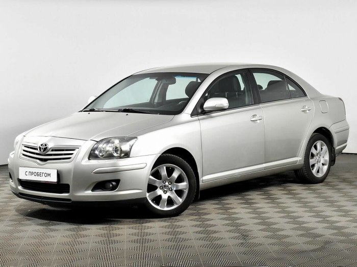 Тойота Авенсис 2006 серебристая
