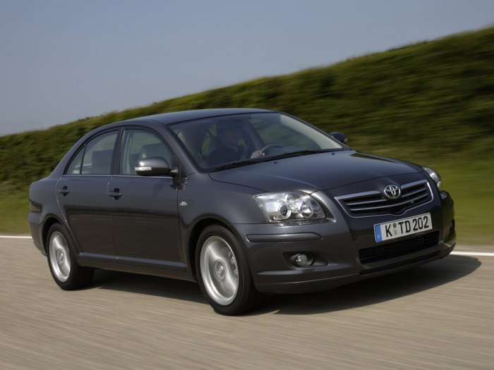 Toyota Avensis 2 поколение