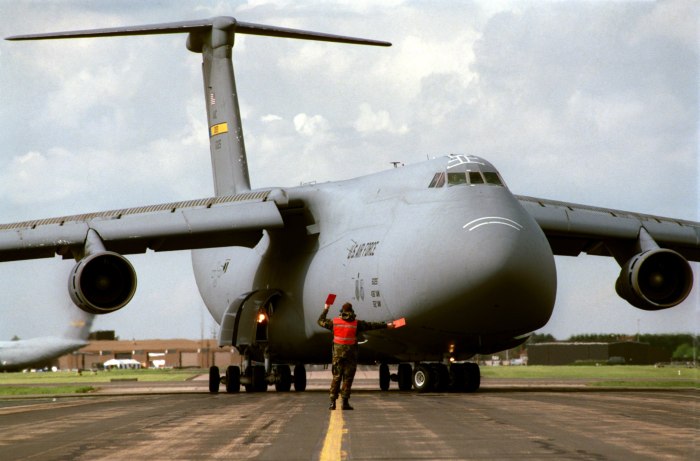 C5 Galaxy самолет