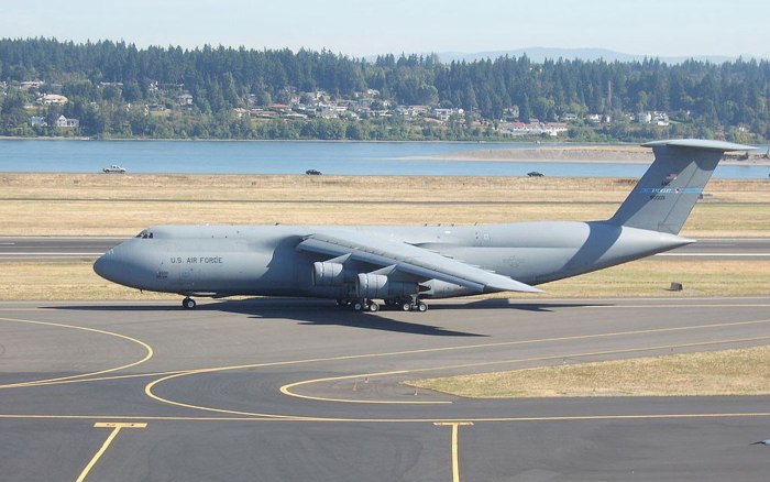 C5 Galaxy самолет