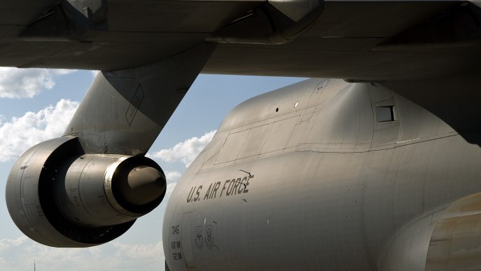C-5 super Galaxy АН 124