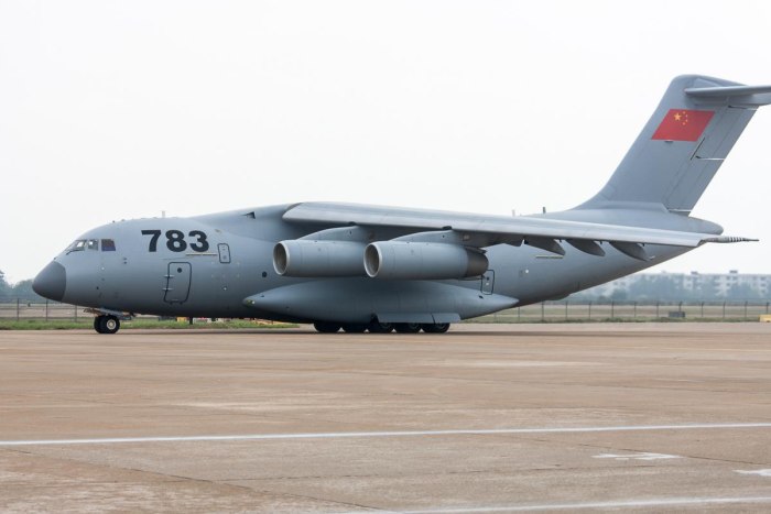 Военно-транспортный самолет Xian y-20