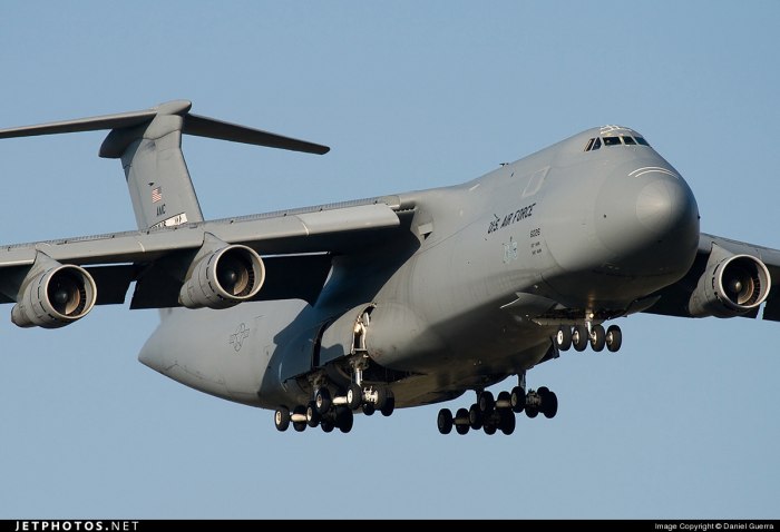 C5 Galaxy самолет