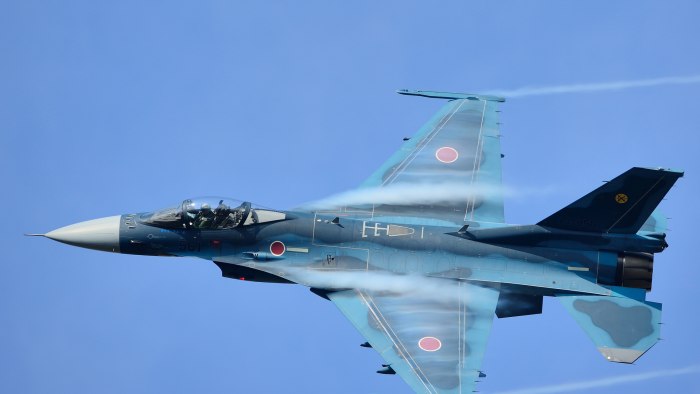 Mitsubishi f-2 Fighter Jet