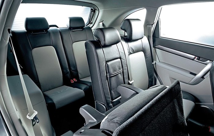 Chevrolet Captiva 2.4 салон