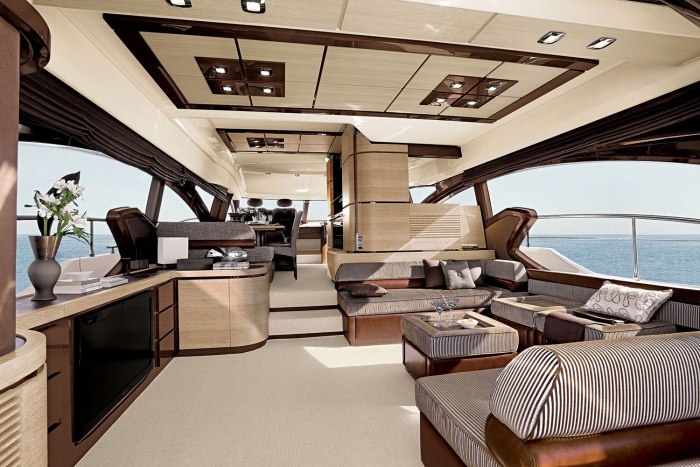 Яхта Azimut 70
