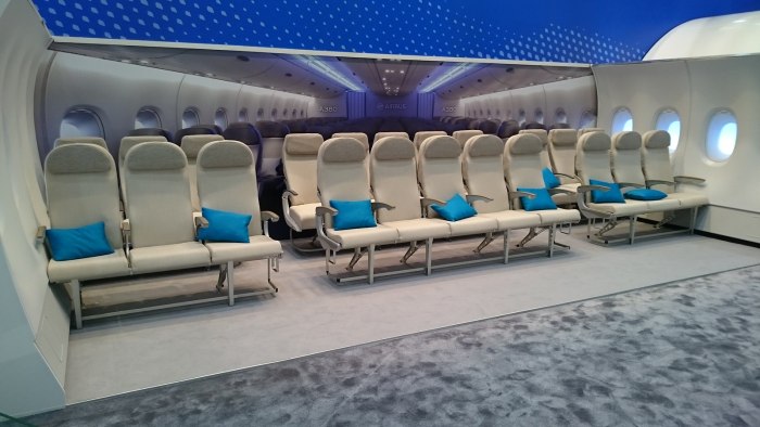 Airbus a380 бассейн