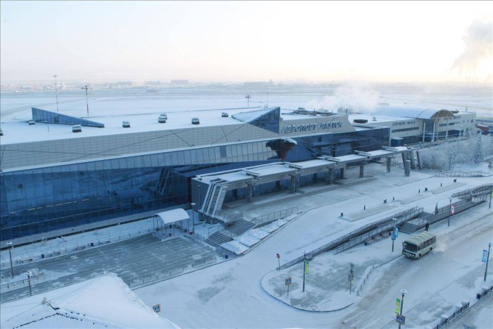 Аэропорт Якутск зима