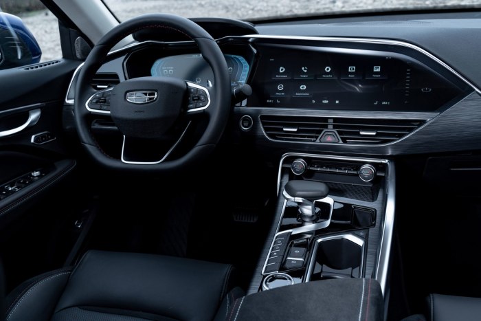 Geely Tugela 2020