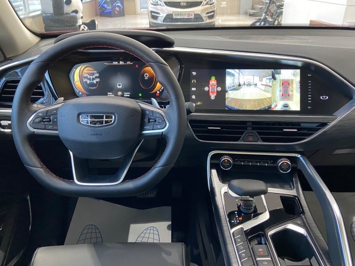 Geely Tugela 2021