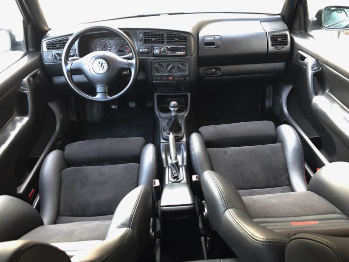 Volkswagen Golf 3 салон