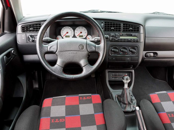 Volkswagen Golf mk3 салон