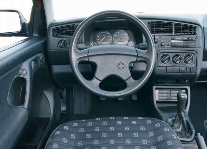 Volkswagen Golf 3 салон