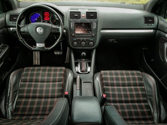 Гольф 5 GTI салон
