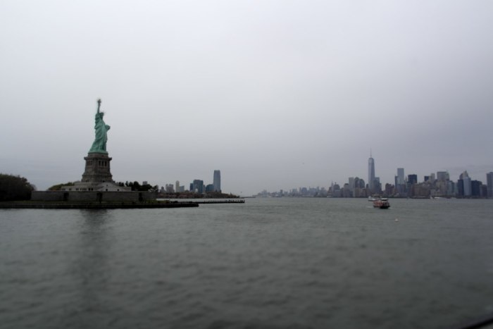 Подводная лодка всплыла в США возле статуи свободы в каком году